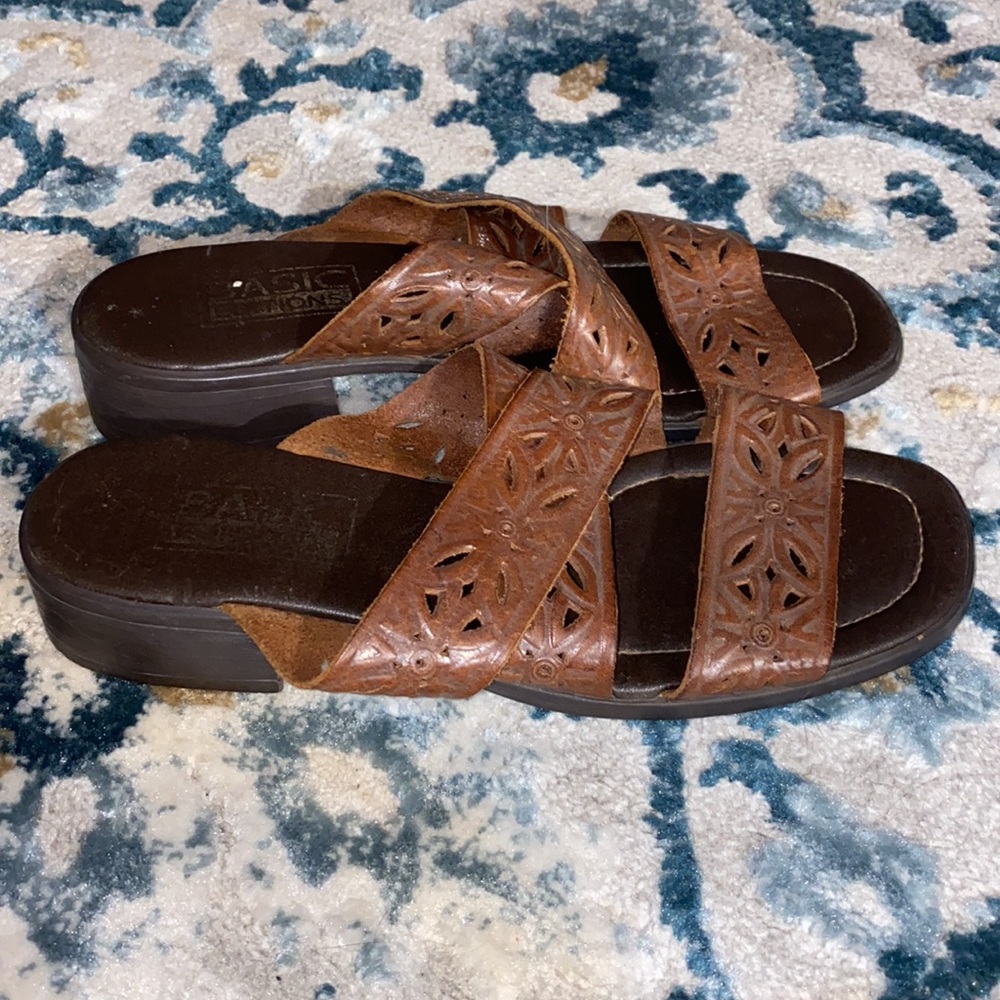 Leather Basic Editions Mule’s